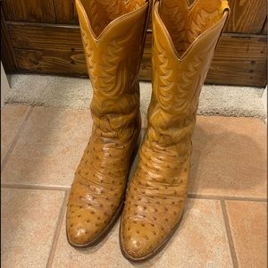 Lucchese Full Quill Ostrich boots. 12D. Peanut brittle color.